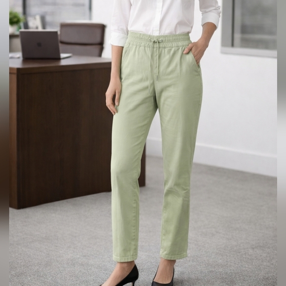 Juicy Couture Pants - Size 24! NWT Juicy Couture Women's Green Melon Pull-On Pants